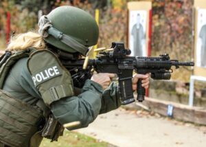 woman-swat-2