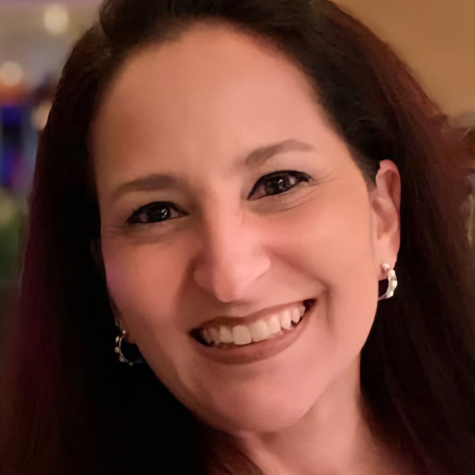 Carolyn R Headshot